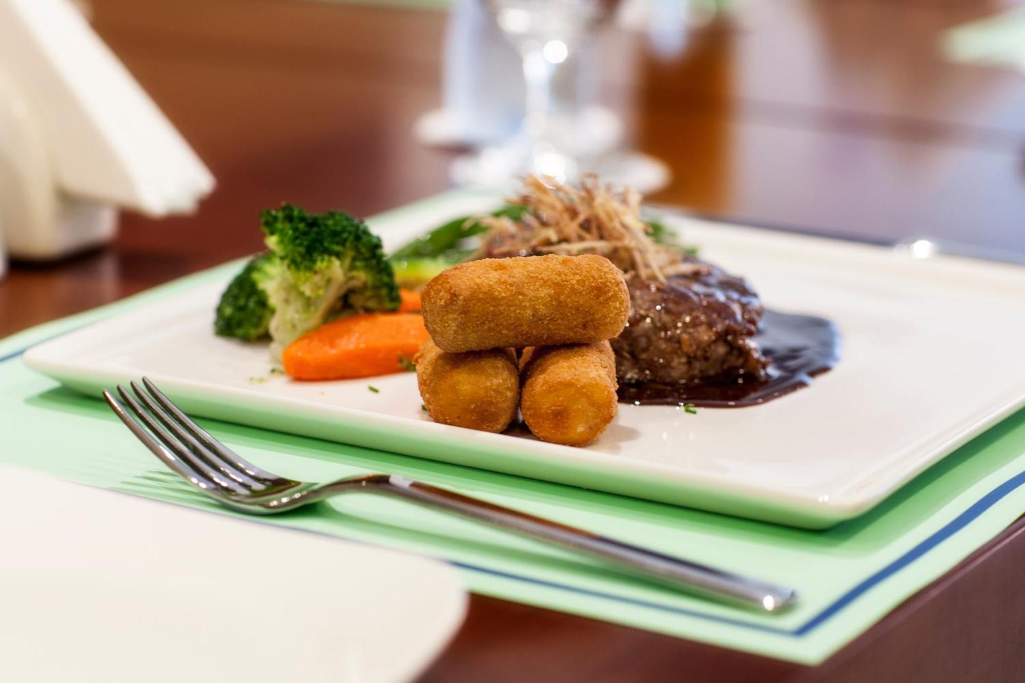 Holiday Bahrain Hotel Manamah Restaurant foto